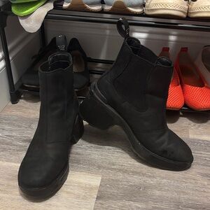 Black Sorel Hi Line Chelsea Boots